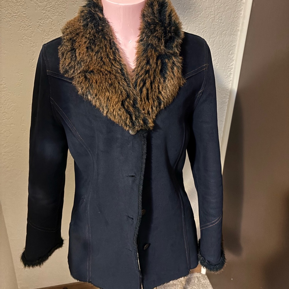 Elegant Navy Teddy Jacket with Faux Fur Trim